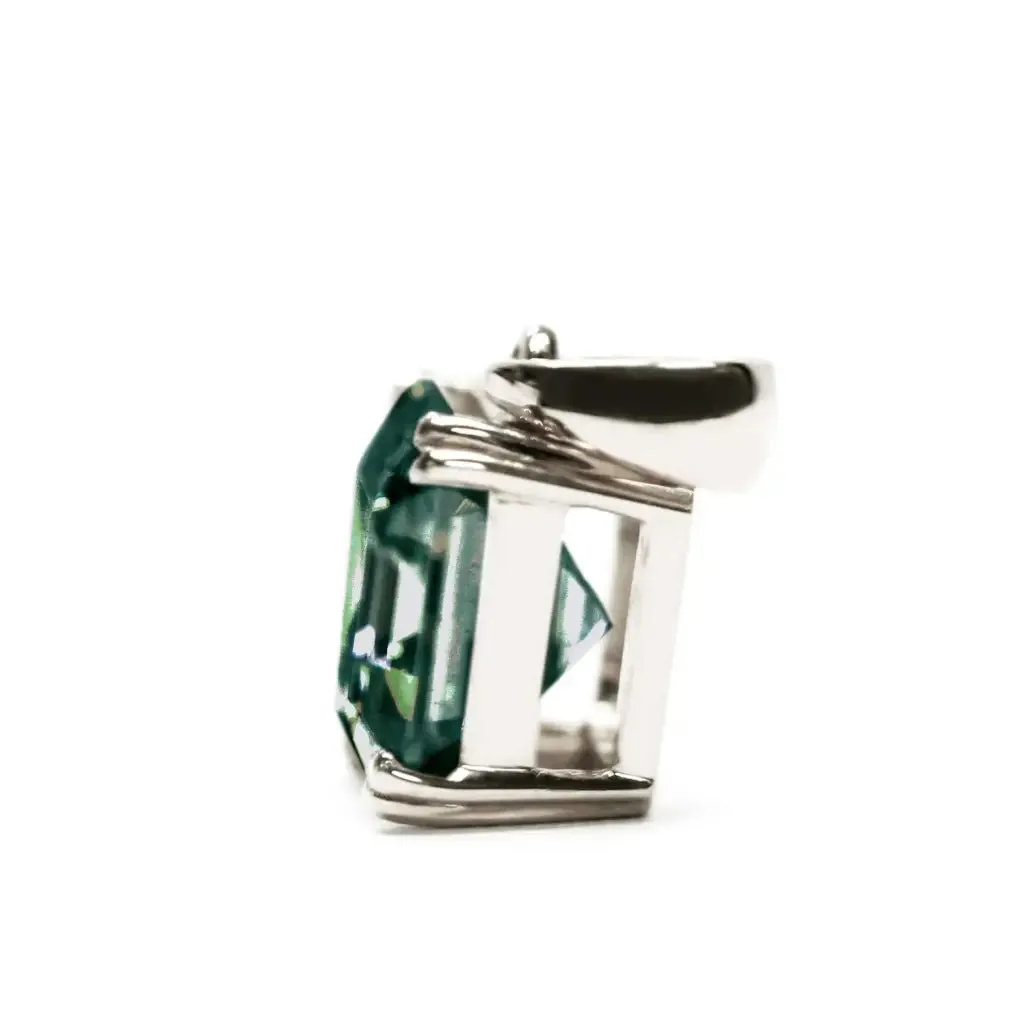 Asscher Forest Green Moissanite Solitaire Pendant in 18K gold