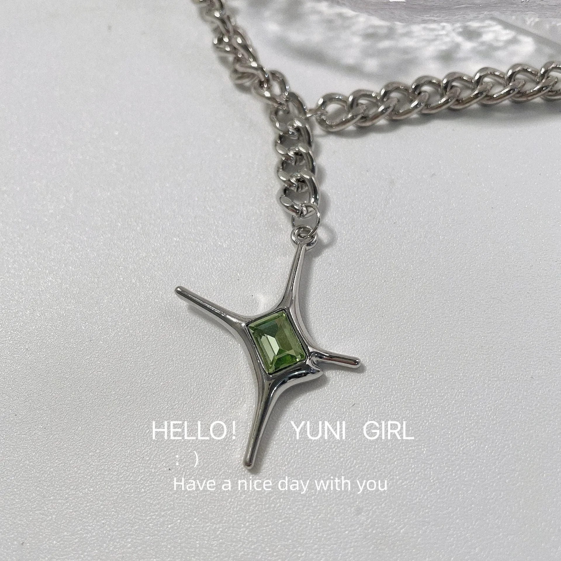 Emerald irregular Green star necklace sweater chain niche design hip hop designer jewelry silver color