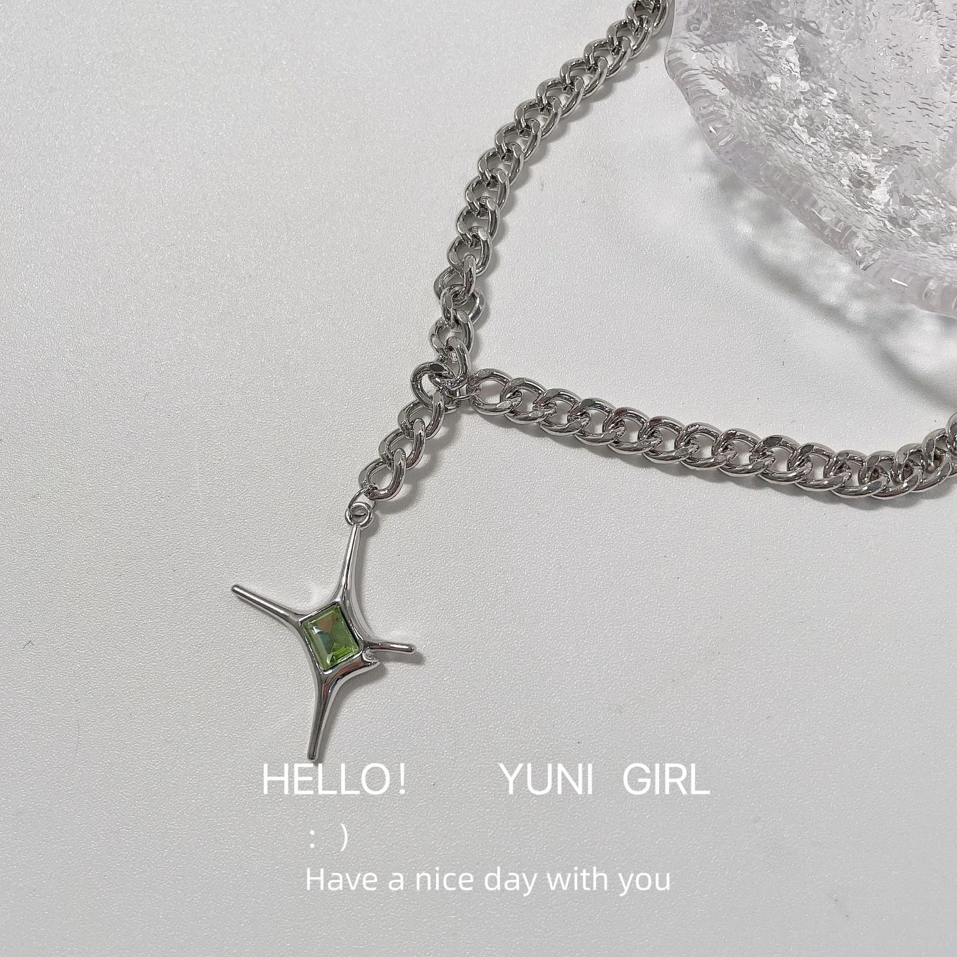 Emerald irregular Green star necklace sweater chain niche design hip hop designer jewelry silver color