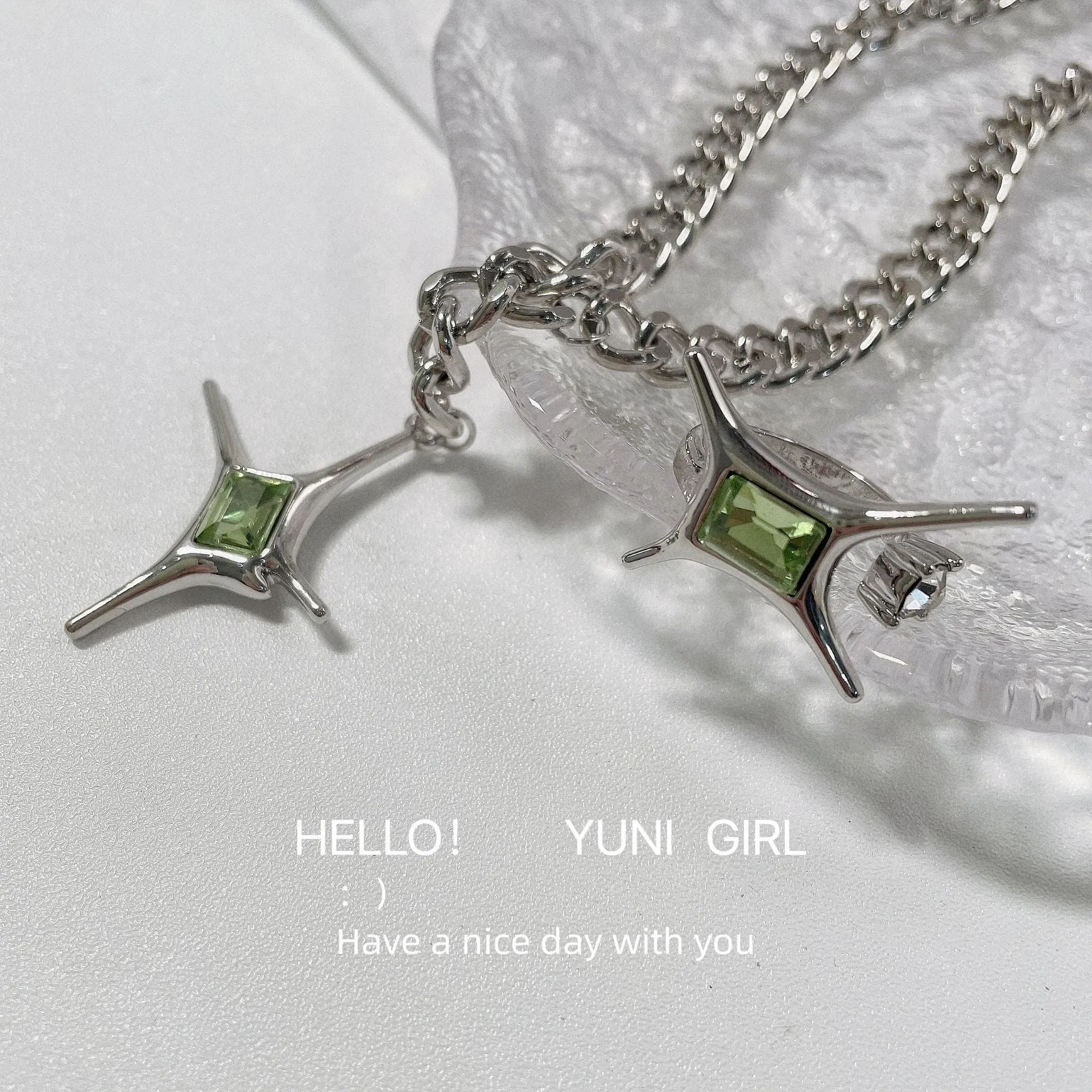 Emerald irregular Green star necklace sweater chain niche design hip hop designer jewelry silver color