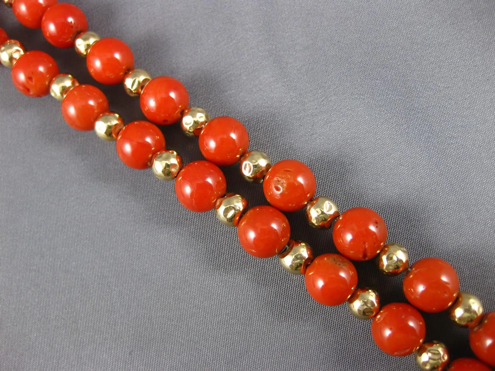 ESTATE LONG AAA CORAL 18KT YELLOW GOLD 3D CLASSIC BEADED FUN NECKLACE