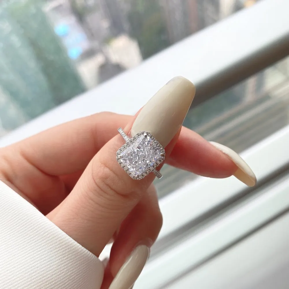 Ladies Fashion Square Snowflake Zircon Ring