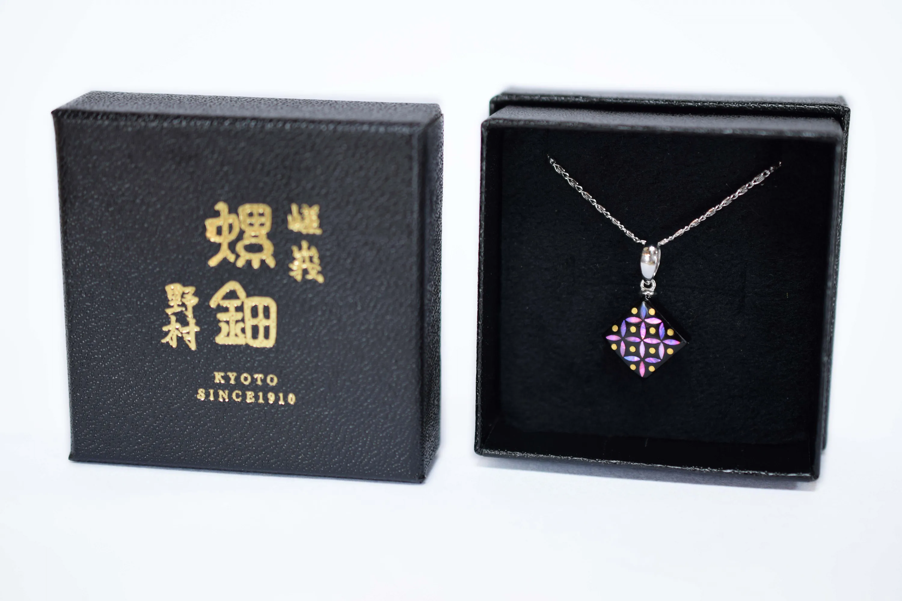 Raden Pendant Necklace - Shippo (Interlocking Circles Pattern) with 24k Gold Accents / Pink Color / Small Size-, Japanese Lacquer Jewelry, Kyoto Jewelry