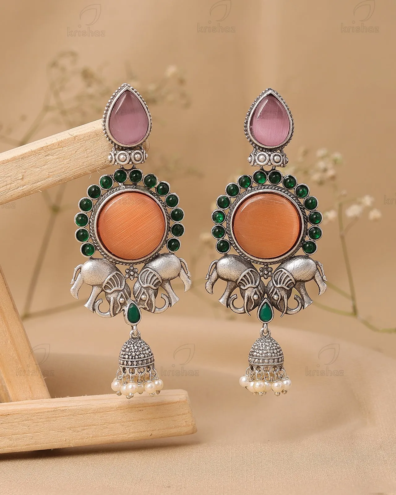 Samiksha Dangler Earrings - wxo