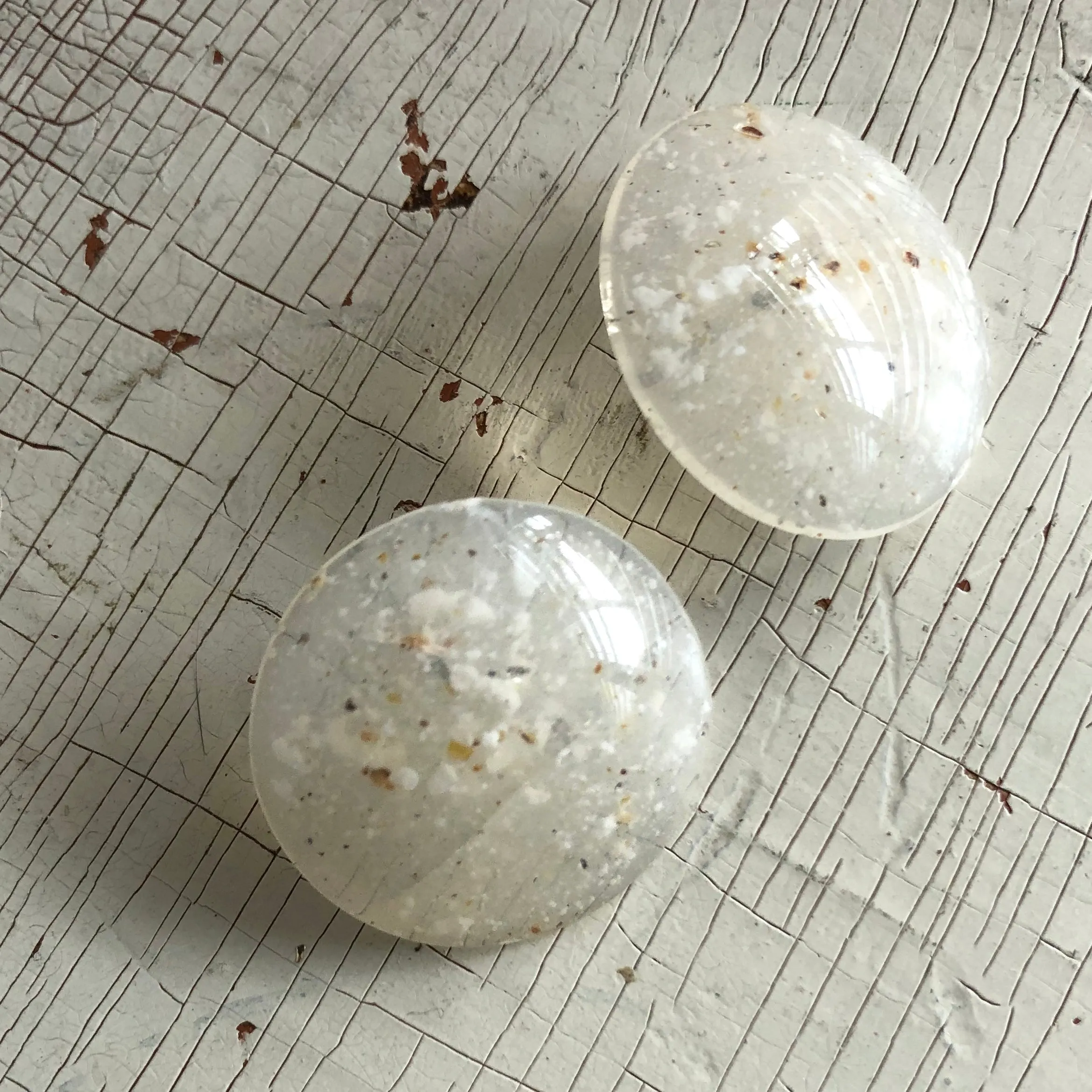 White Granite Retro Saucer Button Stud Earrings